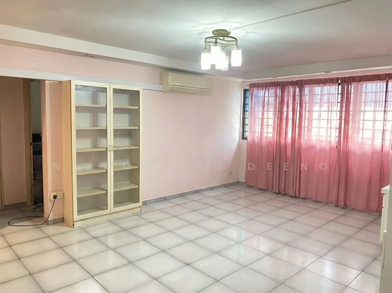 265 Yishun Street 22 HDB Flat For Sale at S$ 649,999 | PropertyGuru Singapore - Living Room