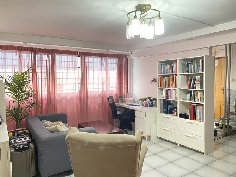 265 Yishun Street 22 HDB Flat For Sale at S$ 649,999 | PropertyGuru Singapore - Living Room