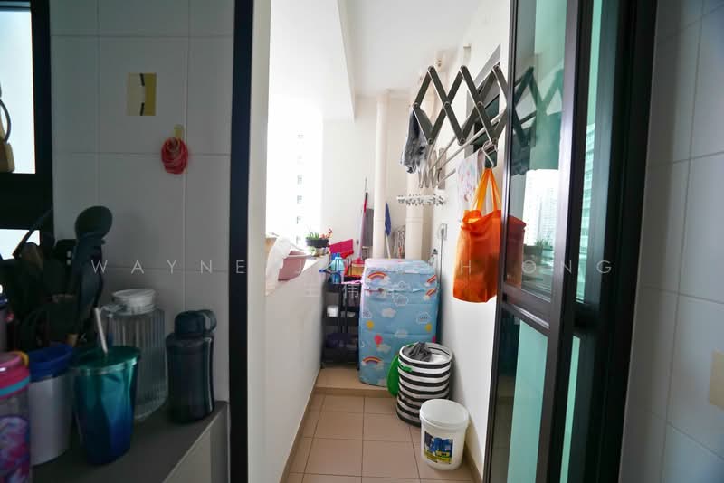 438A Fernvale West Avenue HDB Flat For Sale at S$ 650,000 | PropertyGuru Singapore - Balcony