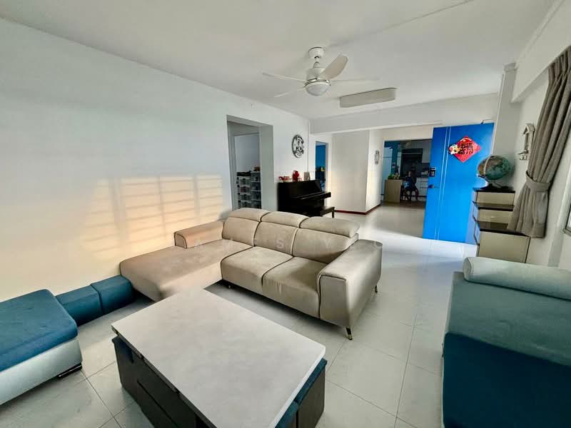 666 Jalan Damai HDB Flat For Sale at S$ 798,000 | PropertyGuru Singapore - Living Room