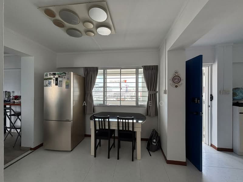 666 Jalan Damai HDB Flat For Sale at S$ 798,000 | PropertyGuru Singapore - Dining Room