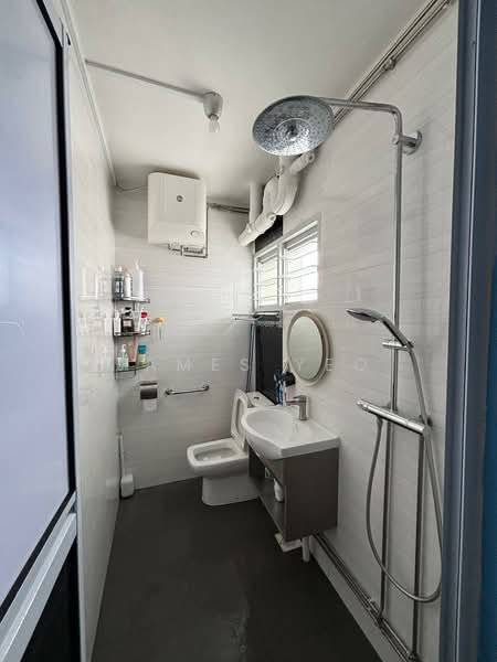 666 Jalan Damai HDB Flat For Sale at S$ 798,000 | PropertyGuru Singapore - Bathroom