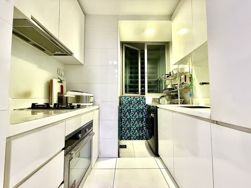 Riviera 38 Condominium For Sale at S$ 1,250,000 | PropertyGuru Singapore - Kitchen