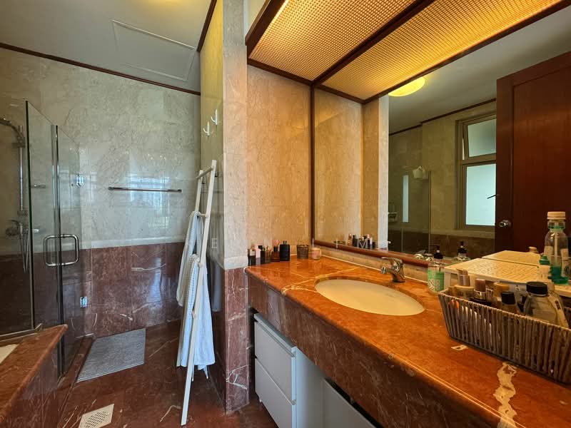 Costa Rhu, 3 Rhu Cross, 2 Bedrooms, 990 sqft, Condominium For Rent, by Kenn Lim, 500063013 - Common bath - PropertyGuru.com.sg