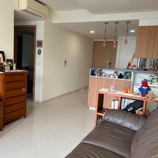 Ripple Bay Condominium For Sale at S$ 1,280,000 | PropertyGuru Singapore - Living Room