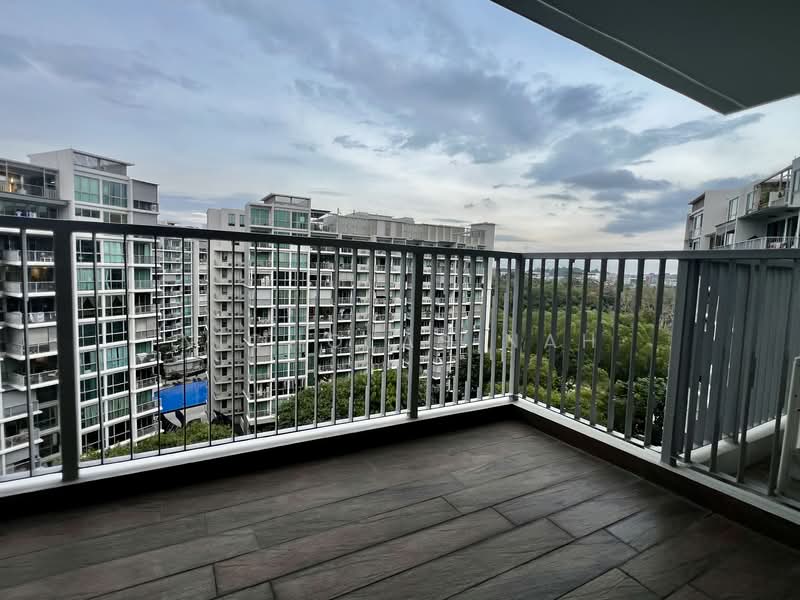 Ripple Bay Condominium For Sale at S$ 1,280,000 | PropertyGuru Singapore - Balcony