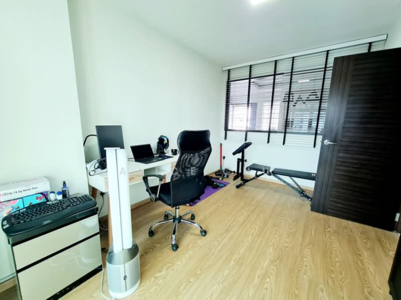 Common Bedroom (Study)