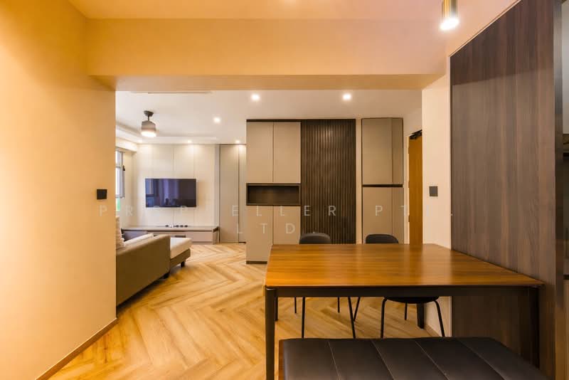 875B Tampines Street 86 HDB Flat For Sale at S$ 720,000 | PropertyGuru Singapore - Living Room