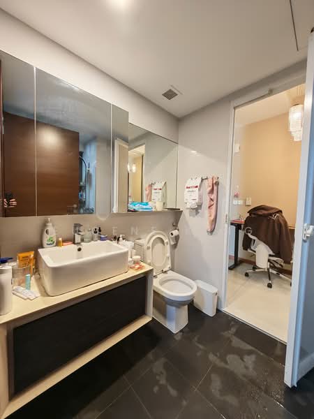 Vibes @ Upper Serangoon Apartment For Sale at S$ 788,000 | PropertyGuru Singapore - Bathroom