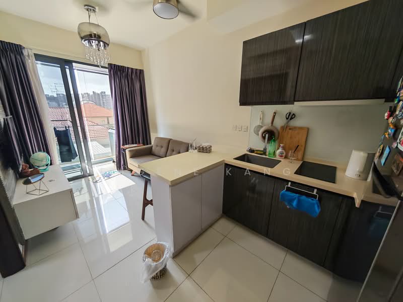 Vibes @ Upper Serangoon Apartment For Sale at S$ 788,000 | PropertyGuru Singapore - Kitchen