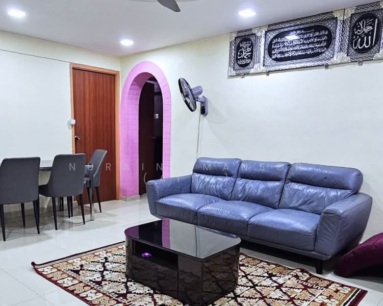 547 Bedok North Street 3 HDB Flat For Sale at S$ 550,000 | PropertyGuru Singapore - Living Room