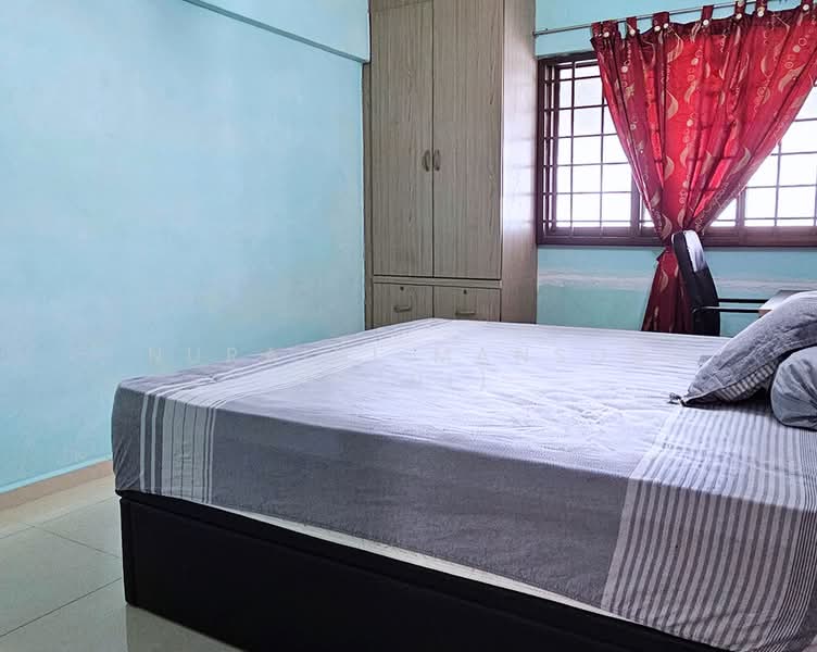 547 Bedok North Street 3 HDB Flat For Sale at S$ 550,000 | PropertyGuru Singapore - Common Bedroom