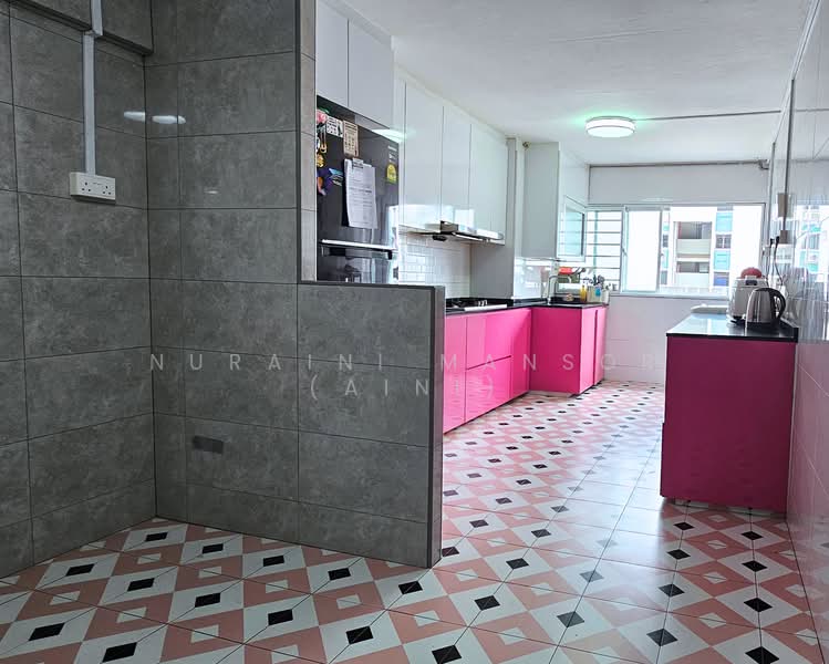 547 Bedok North Street 3 HDB Flat For Sale at S$ 550,000 | PropertyGuru Singapore - Kitchen