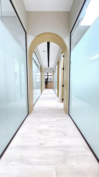 Midview City, 18 Sin Ming Lane, 205 sqft, Light Industrial (B1) For Rent, by Kiegan Chia, 500063102 - Corridor - CommercialGuru.com.sg