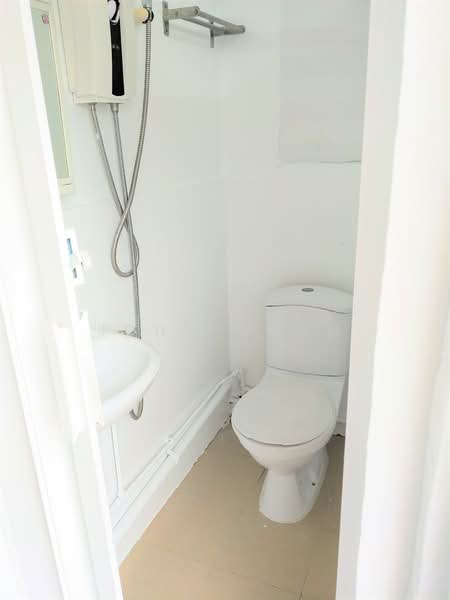 Lavender ensuite studio / master in prime location, , Room Rental, 360 sqft, Town House For Rent, by John Wong, 500063109 - Bathroom - PropertyGuru.com.sg
