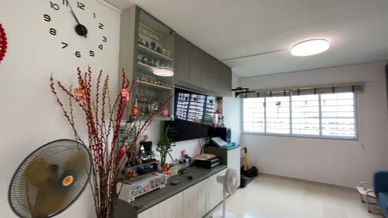 217 Lorong 8 Toa Payoh HDB Flat For Sale at S$ 750,000 | PropertyGuru Singapore