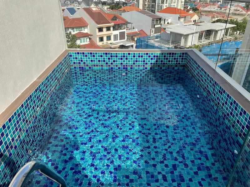 Glasgow Residences Condominium For Sale at S$ 1,700,000 | PropertyGuru Singapore - Pool