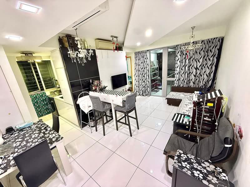 Riviera 38 Condominium For Sale at S$ 1,250,000 | PropertyGuru Singapore - Living Room