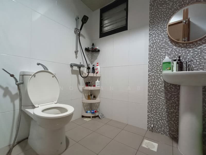 118A Alkaff Crescent HDB Flat For Sale at S$ 999,999 | PropertyGuru Singapore - Bathroom