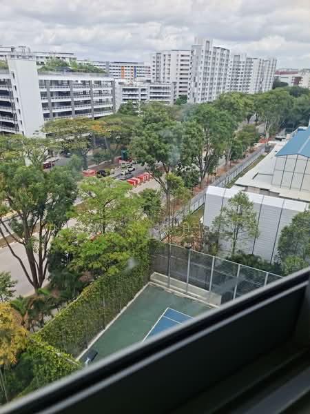 Skies Miltonia, 29 Miltonia Close, 2 Bedrooms, 714 sqft, Condominium For Rent, by James Chong, 500063162 - PropertyGuru.com.sg