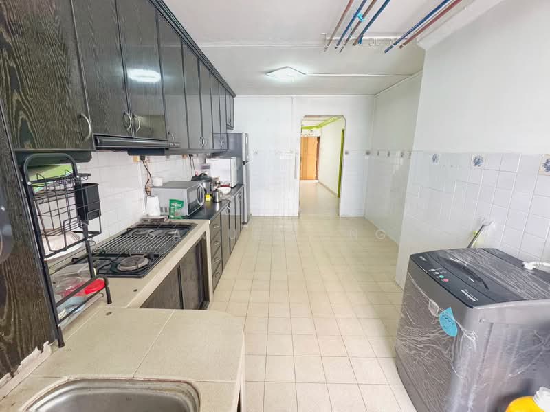 273 Yishun Street 22 HDB Flat For Sale at S$ 420,000 | PropertyGuru Singapore - Kitchen
