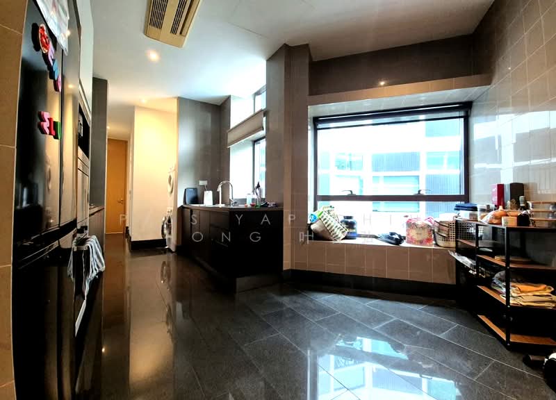 Belle Vue Residences, 15 Oxley Walk, 3 Bedrooms, 1,981 sqft, Condominium For Rent, by Pius Yap Chih Hong 叶智弘, 500063174 - Kitchen - PropertyGuru.com.sg