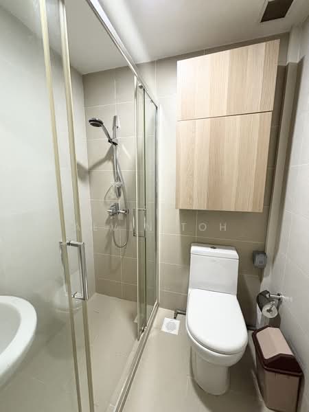 Forestville Executive Condominium For Sale at S$ 1,999,999 | PropertyGuru Singapore - Bathroom