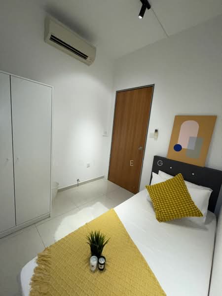 Miltonia Residences, 538 Miltonia Close, Room Rental, 160 sqft, Condominium For Rent, by Nigel Eng, 500063251 - Bedroom - PropertyGuru.com.sg