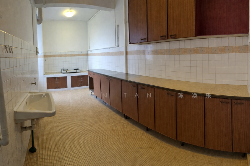 87 Zion Road HDB Flat For Sale at S$ 999,997 | PropertyGuru Singapore - Kitchen