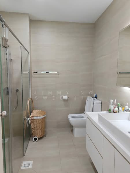 Costa Rhu Condominium For Sale at S$ 5,388,888 | PropertyGuru Singapore - Master Bathroom attached toilet