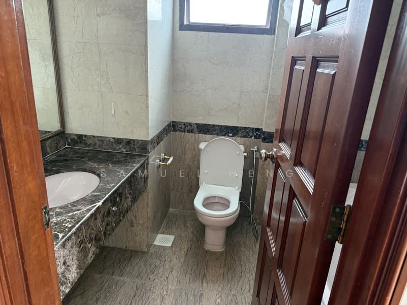 Mirage Tower Condominium For Sale at S$ 2,950,000 | PropertyGuru Singapore