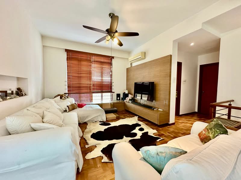 SEMI DETACHED HOUSE AT EASTWOOD DRIVE Semi-Detached House For Sale at S$ 4,200,000 | PropertyGuru Singapore - Living Room