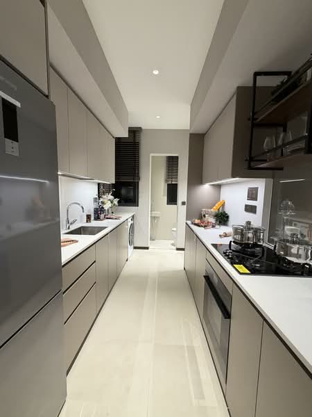 The Sen Condominium For Sale at S$ 2,593,000 | PropertyGuru Singapore - Kitchen