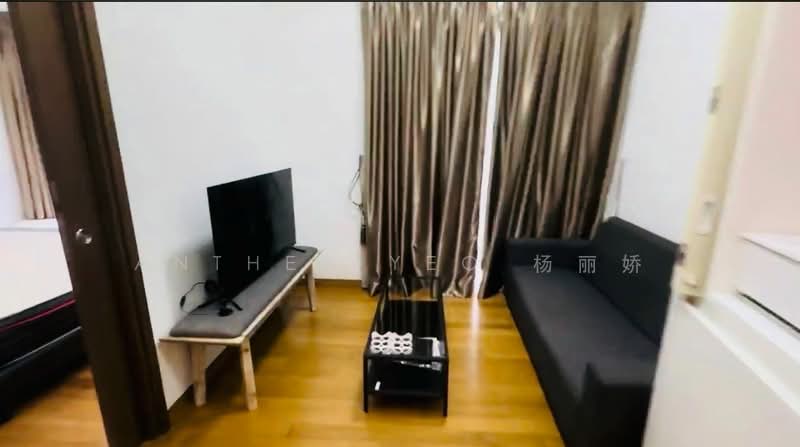 Espada, 48 Saint Thomas Walk, 1 Bedroom, 355 sqft, Condominium For Rent, by Anthea Yeo 杨丽娇, 500063290 - Living Room - PropertyGuru.com.sg