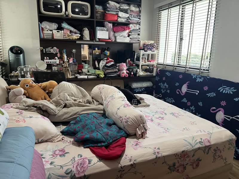 For Sale - 295C Compassvale Crescent