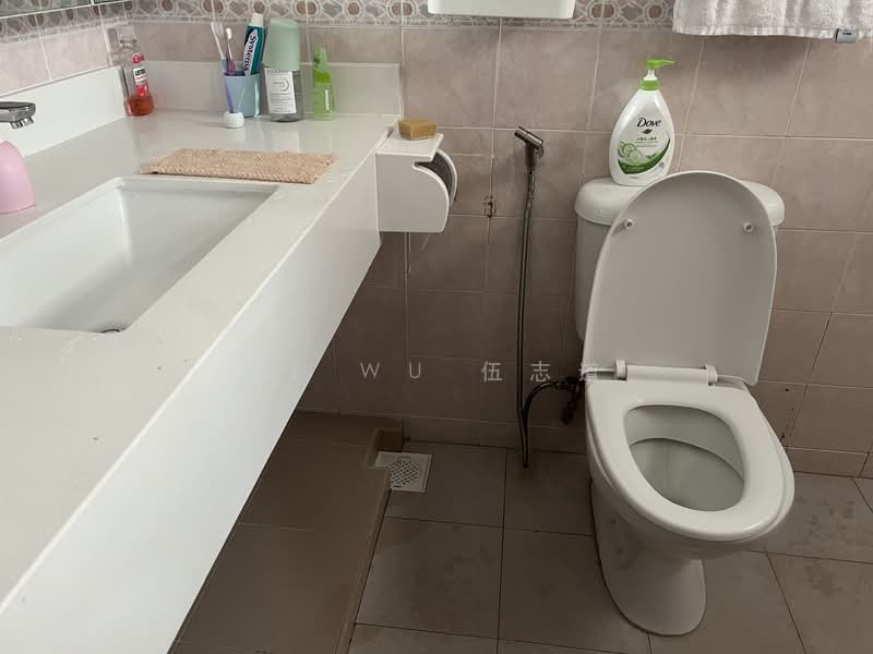 For Sale - 295C Compassvale Crescent