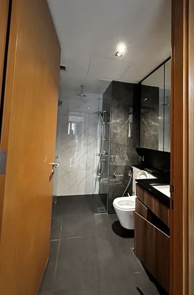 The Verandah Residences, 225 Pasir Panjang Road, 1 Bedroom, 646 sqft, Condominium For Rent, by Jade Tan, 500063300 - Bathroom - PropertyGuru.com.sg