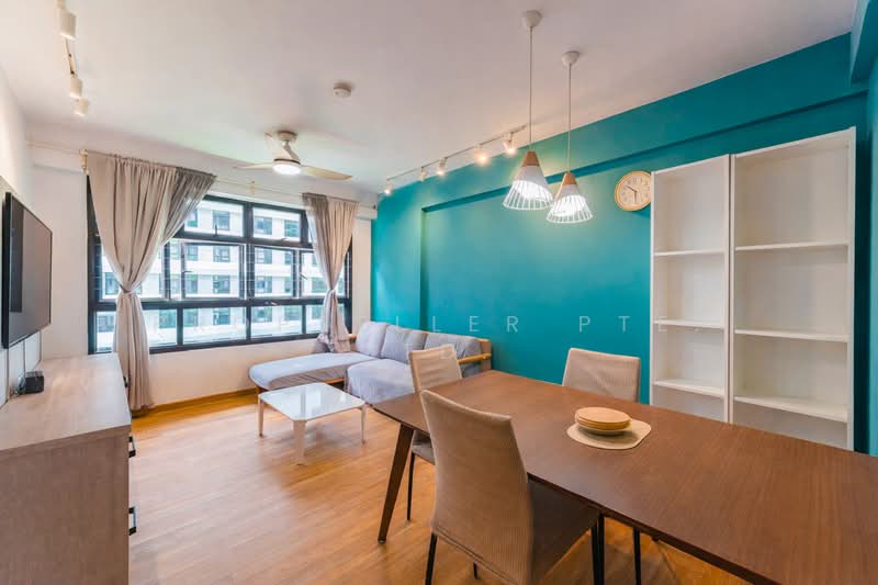 605B Tampines Street 61 HDB Flat For Sale at S$ 580,000 | PropertyGuru Singapore - Living Room