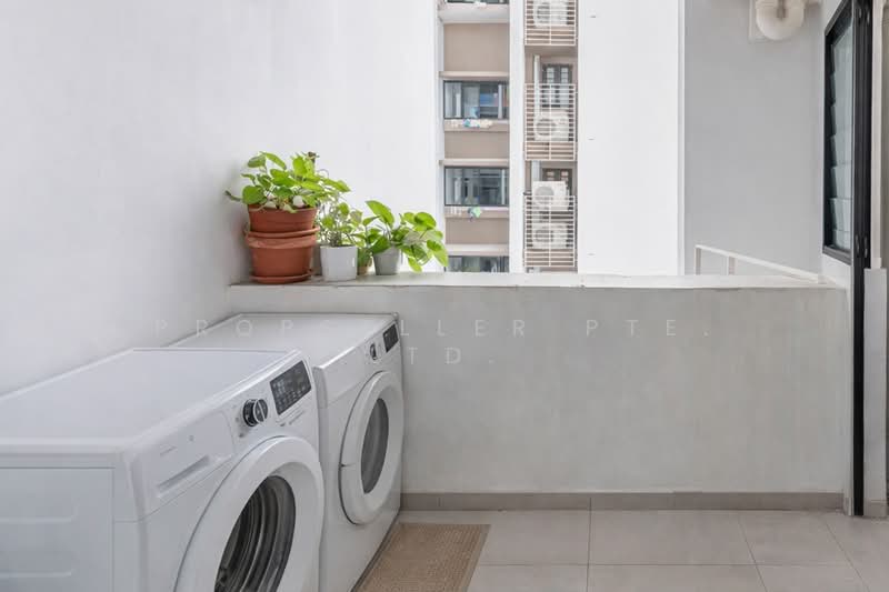 605B Tampines Street 61 HDB Flat For Sale at S$ 580,000 | PropertyGuru Singapore - Balcony