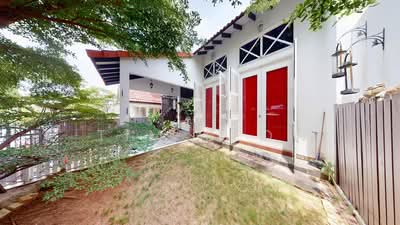 For Sale - Charming Single Sty Semid