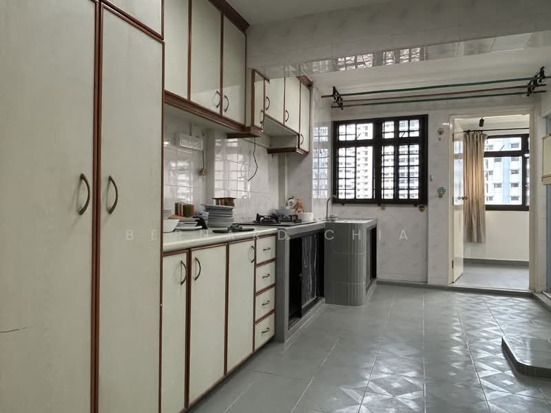 129 Bukit Merah View, 129 Bukit Merah View, Room Rental, 200 sqft, HDB Flat For Rent, by Bernard Chia, 500063325 - Kitchen - PropertyGuru.com.sg