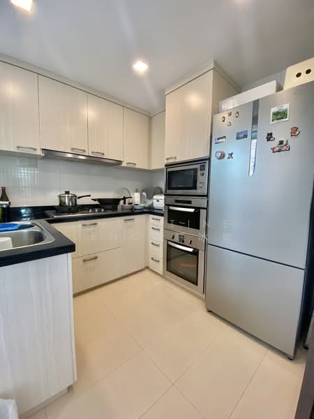 Symphony Heights, 33 Hume Avenue, 2 Bedrooms, 990 sqft, Condominium For Rent, by Christine Leng凌陈冰如, 500063330 - Kitchen - PropertyGuru.com.sg