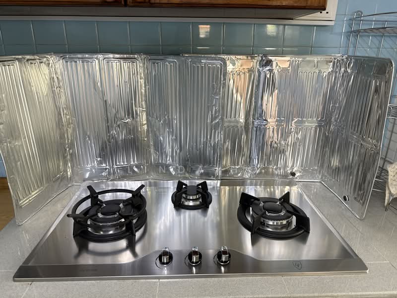 2 Bedok South Avenue 1, 2 Bedok South Avenue 1, 2 Bedrooms, 700 sqft, HDB Flat For Rent, by Linda Ho, 500063335 - Kitchen - PropertyGuru.com.sg