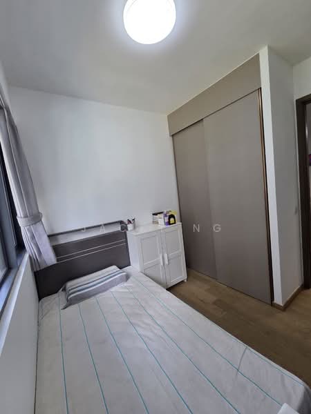 The Florence Residences Condominium For Sale at S$ 1,280,000 | PropertyGuru Singapore - Bedroom