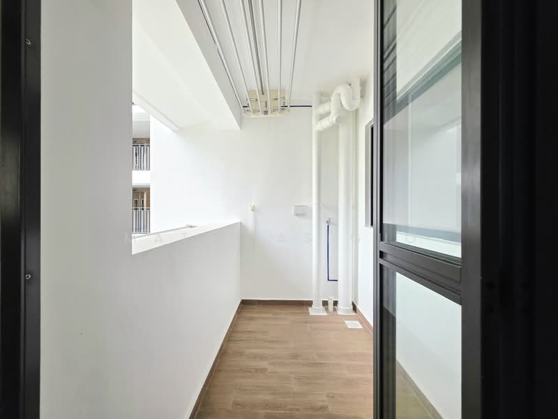 956B Tampines Street 96, Street 96, 3 Bedrooms, 1,249 sqft, HDB Flat For Rent, by Matthias Guo, 500063344 - Yard - PropertyGuru.com.sg