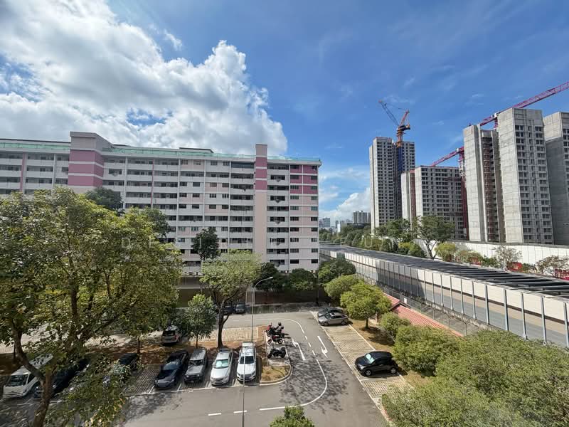 503 Ang Mo Kio Avenue 5 HDB Flat For Sale at S$ 448,888 | PropertyGuru Singapore - Main Door View