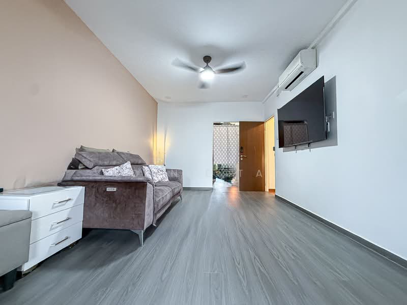 Thomson Garden Estate Terraced House For Sale at S$ 4,288,888 | PropertyGuru Singapore - Living Room