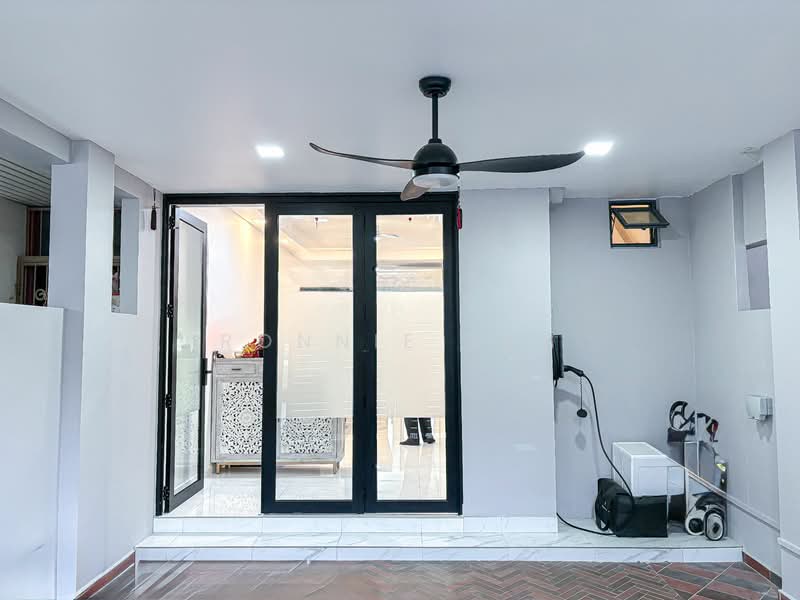 Thomson Garden Estate Terraced House For Sale at S$ 4,288,888 | PropertyGuru Singapore - Interior