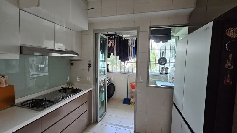 416 Clementi Avenue 1 HDB Flat For Sale at S$ 1,200,000 | PropertyGuru Singapore - Kitchen