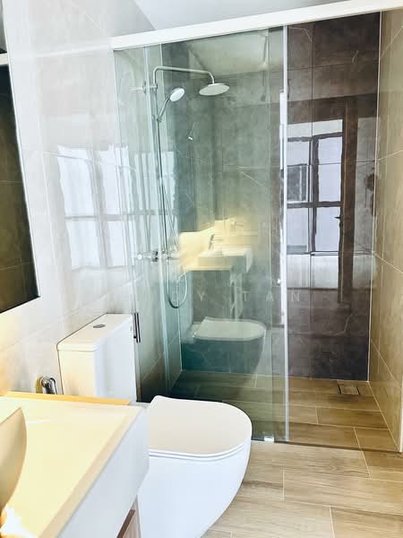 Urban Treasures Condominium For Sale at S$ 1,280,000 | PropertyGuru Singapore - Bathroom